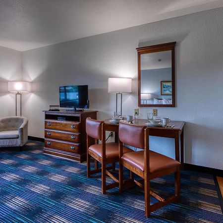 All Towne Suites Saint Robert Kültér fotó