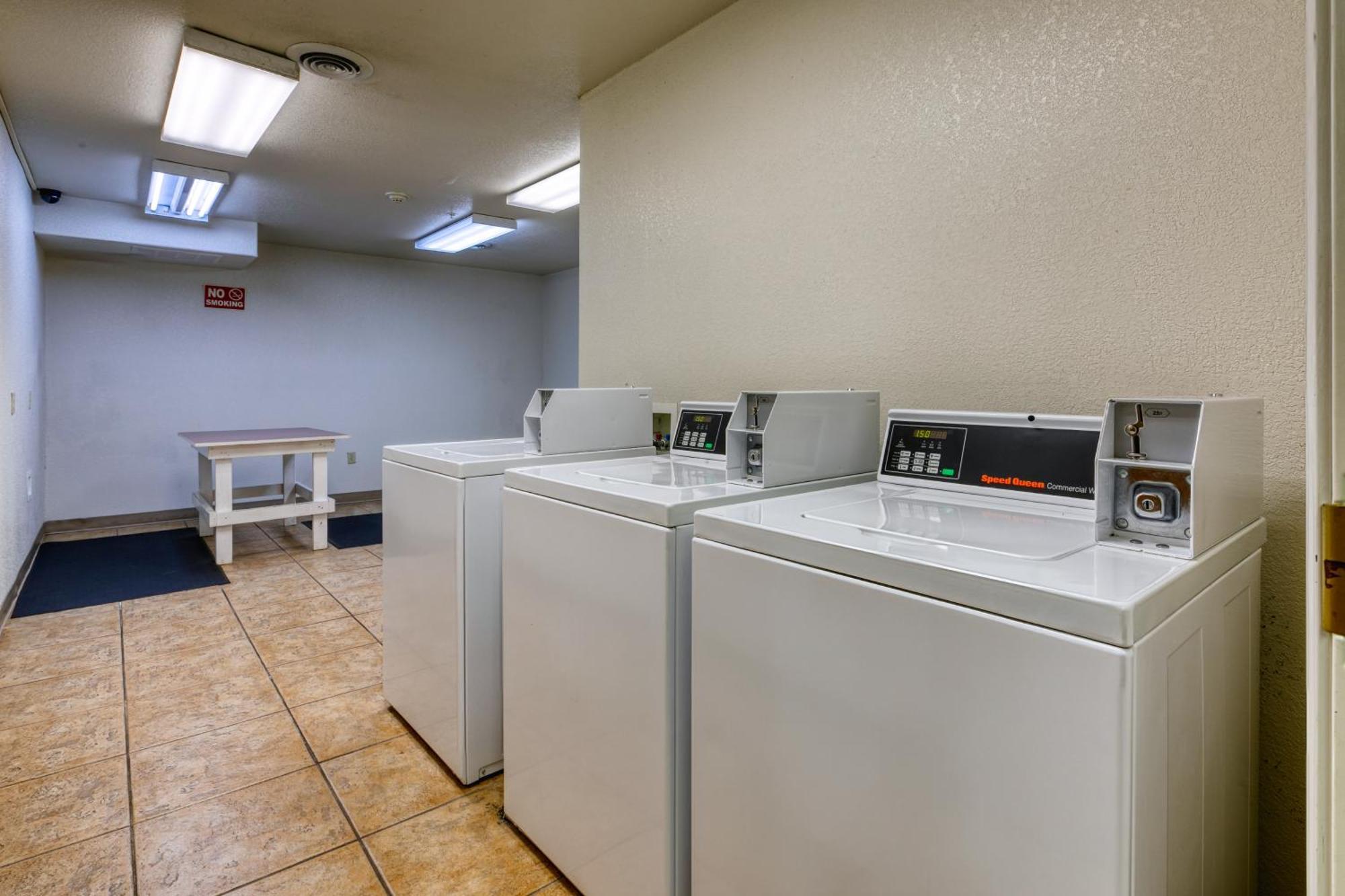 All Towne Suites Saint Robert Kültér fotó
