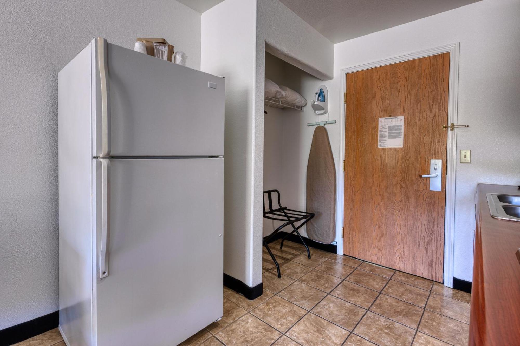 All Towne Suites Saint Robert Kültér fotó